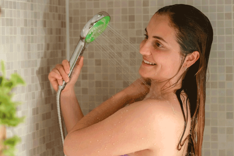 Swiecedon Pommeau de douche à main - Économe en eau - Avec filtre - 4 modes  - Haute pression - Économie d'eau - Pour salle de bain - Pommeau de douche