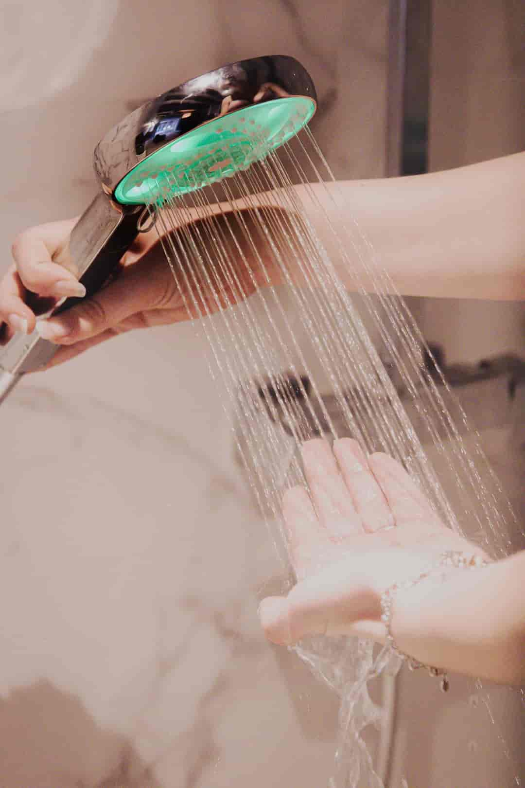 Pommeau de douche Ions à économie d'eau Pommeau de douche à main pressurisé  Salle de bain Douche Baignoire Arroseur Négatif(Filtre)